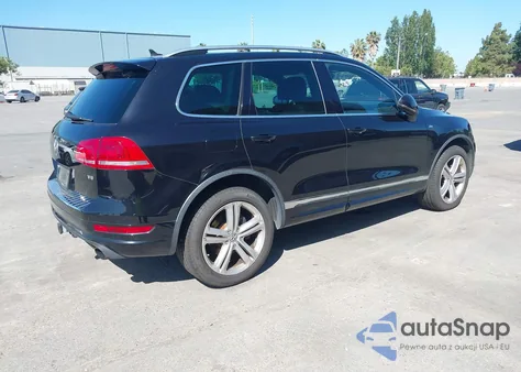 2014 Volkswagen Touareg 3.6L Executive/3.6L Lux/3.6L R-Line/3.6L Sport from USA, damaged, VIN WVGDF9BP5ED002594